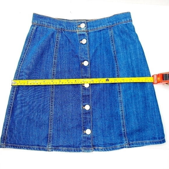 H&M A-Line Denim Skirt Button Front Sz 4 Hi Waiste - Picture 3 of 11